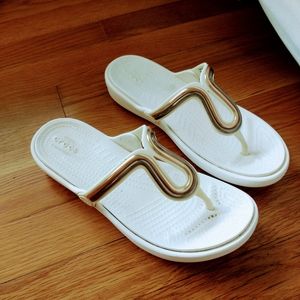 Crocs white and gold sandals women's 6